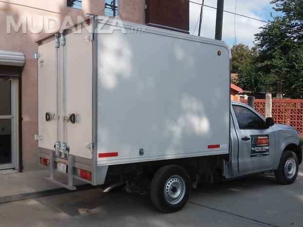 Nissan caja seca 7.5 metros cubicos